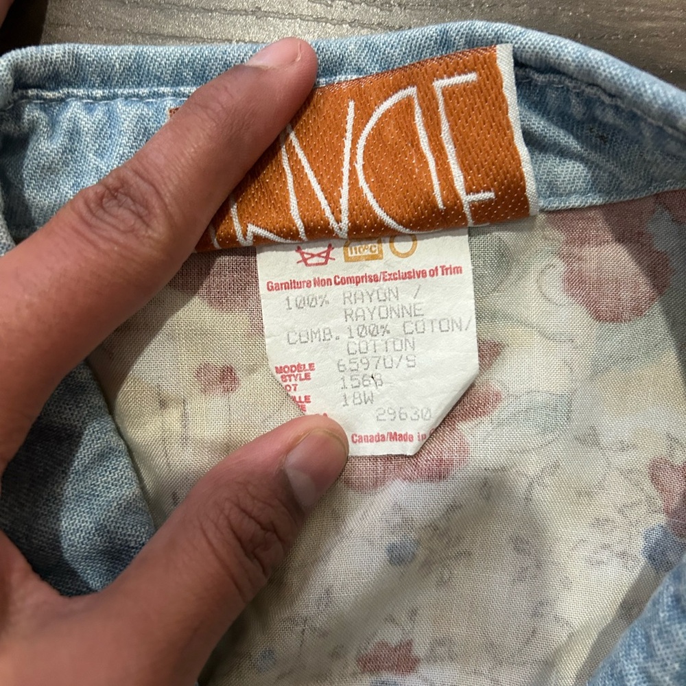Denim Collar Floral Shirt by Image - Picture 4 of 5
